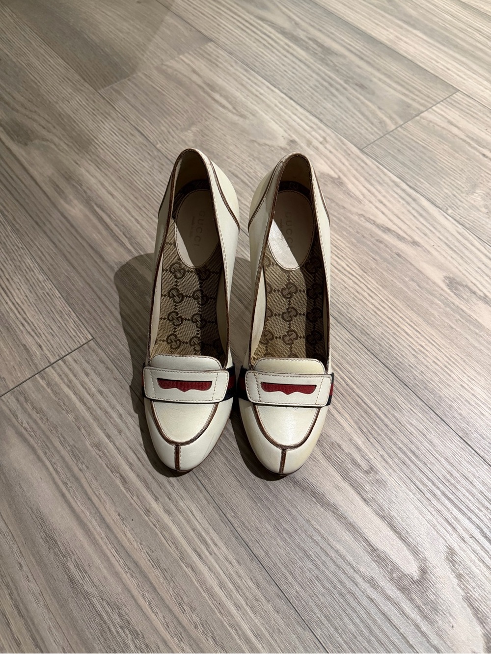 Gucci Cream Leather Loafers with Red Strap Detail